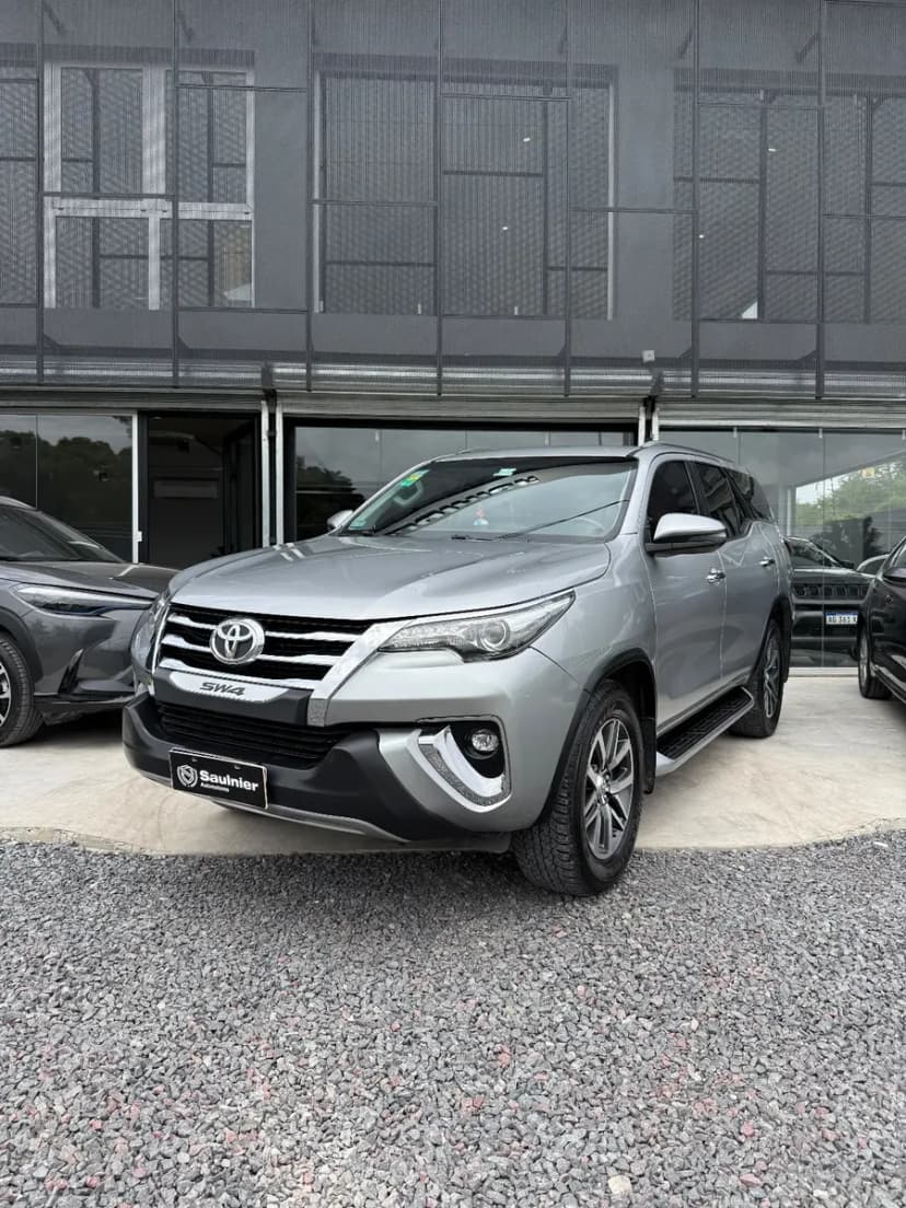 Toyota Hilux SW4 2.8 Srx 177cv 4x4 7as At