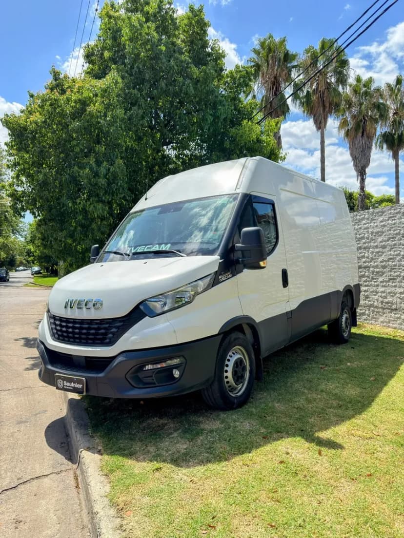 Iveco Daily 3.0 Furgon 55c16 H3 155cv 17.2m3 3950